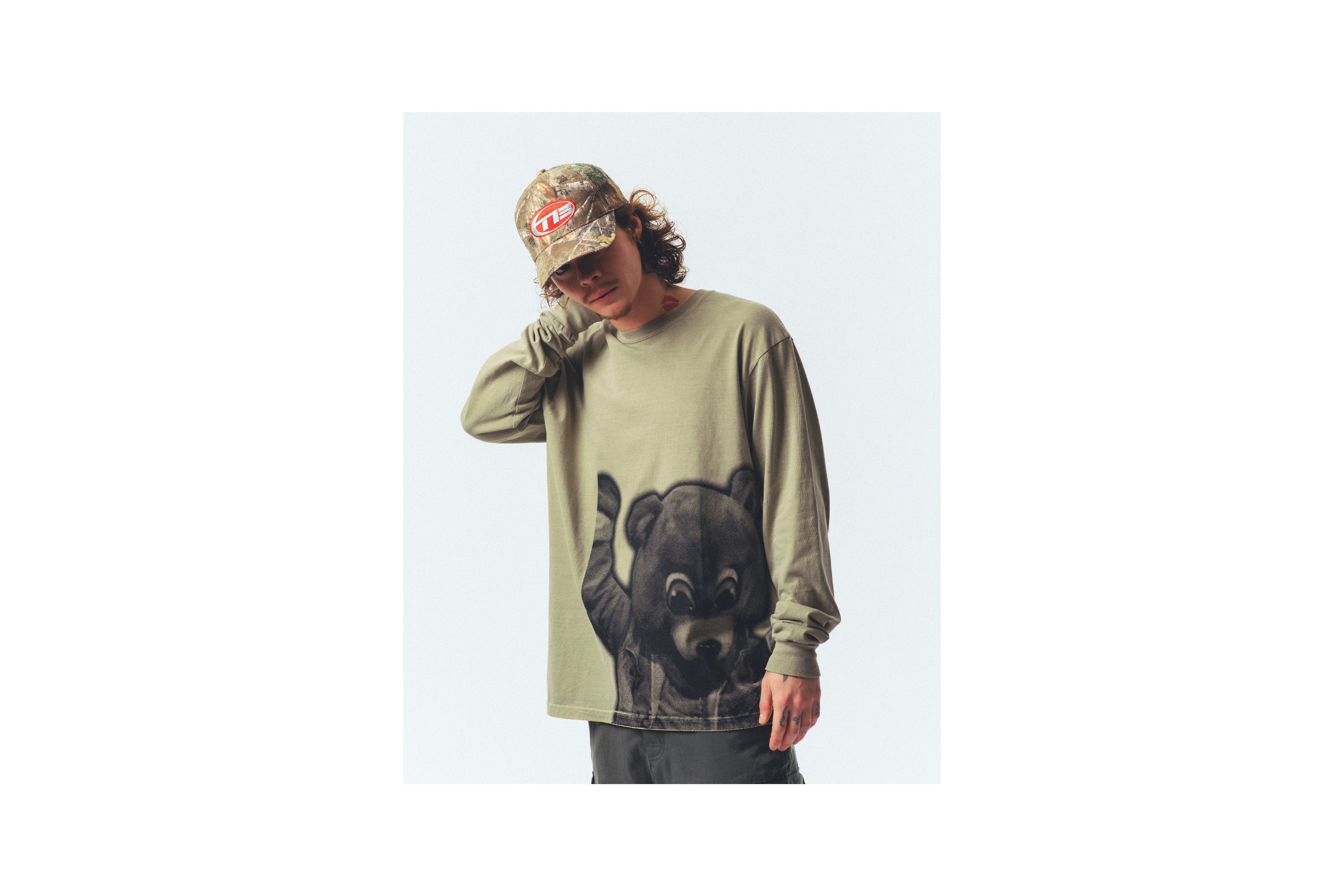 トップス THROWBACK ON MEMORIES TEE image_8a101c79-5ced-44ec-8480-